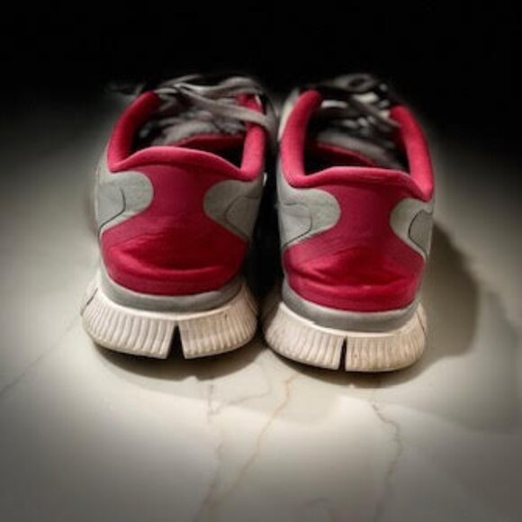 Nike running onnature free & flexible shoes size 7 Grey & Pink - Picture 3 of 3